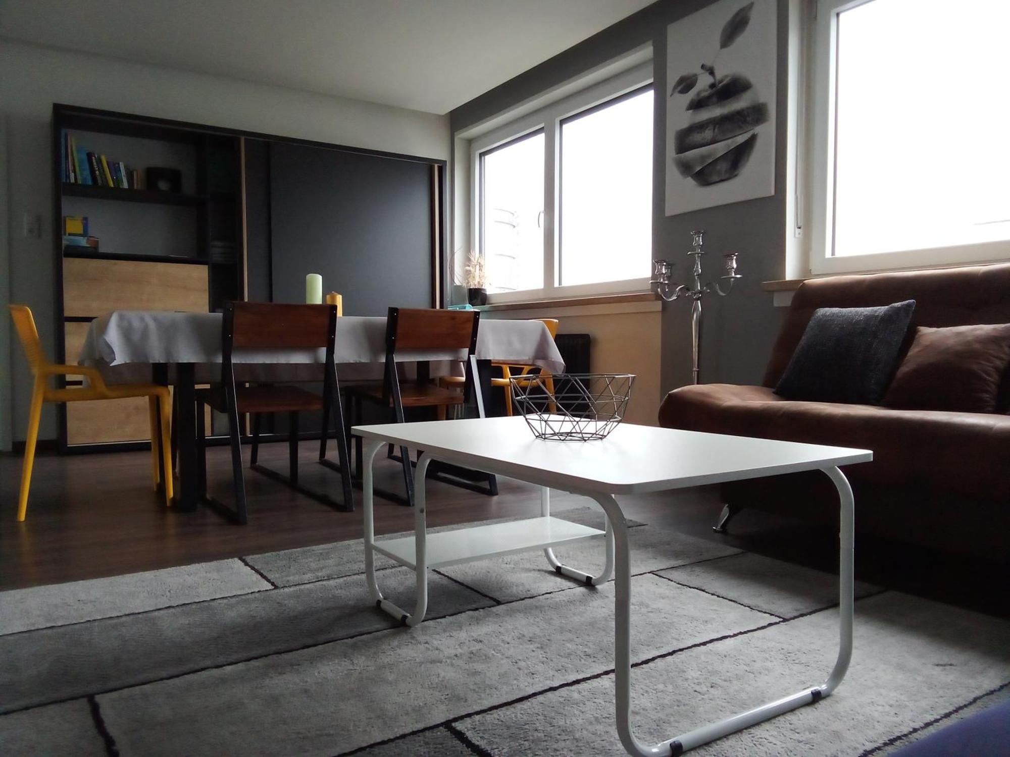 - Geraeumige 95 Qm Mit Balkon Augsbourg