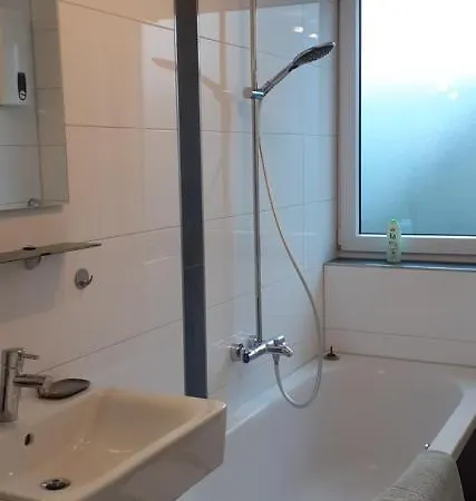 Apartments - Geraeumige 95 Qm Mit Balkon Augsburg Eksteriør billede