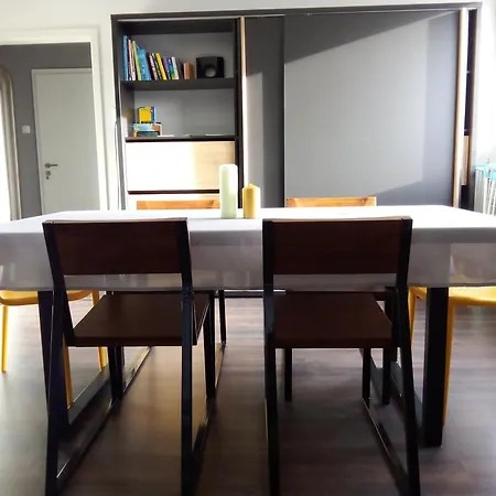 Apartments - Geraeumige 95 Qm Mit Balkon Augsburg Eksteriør billede