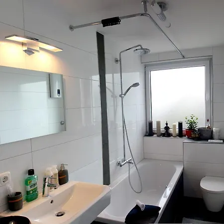 Apartments - Geraeumige 95 Qm Mit Balkon Augsburg Eksteriør billede