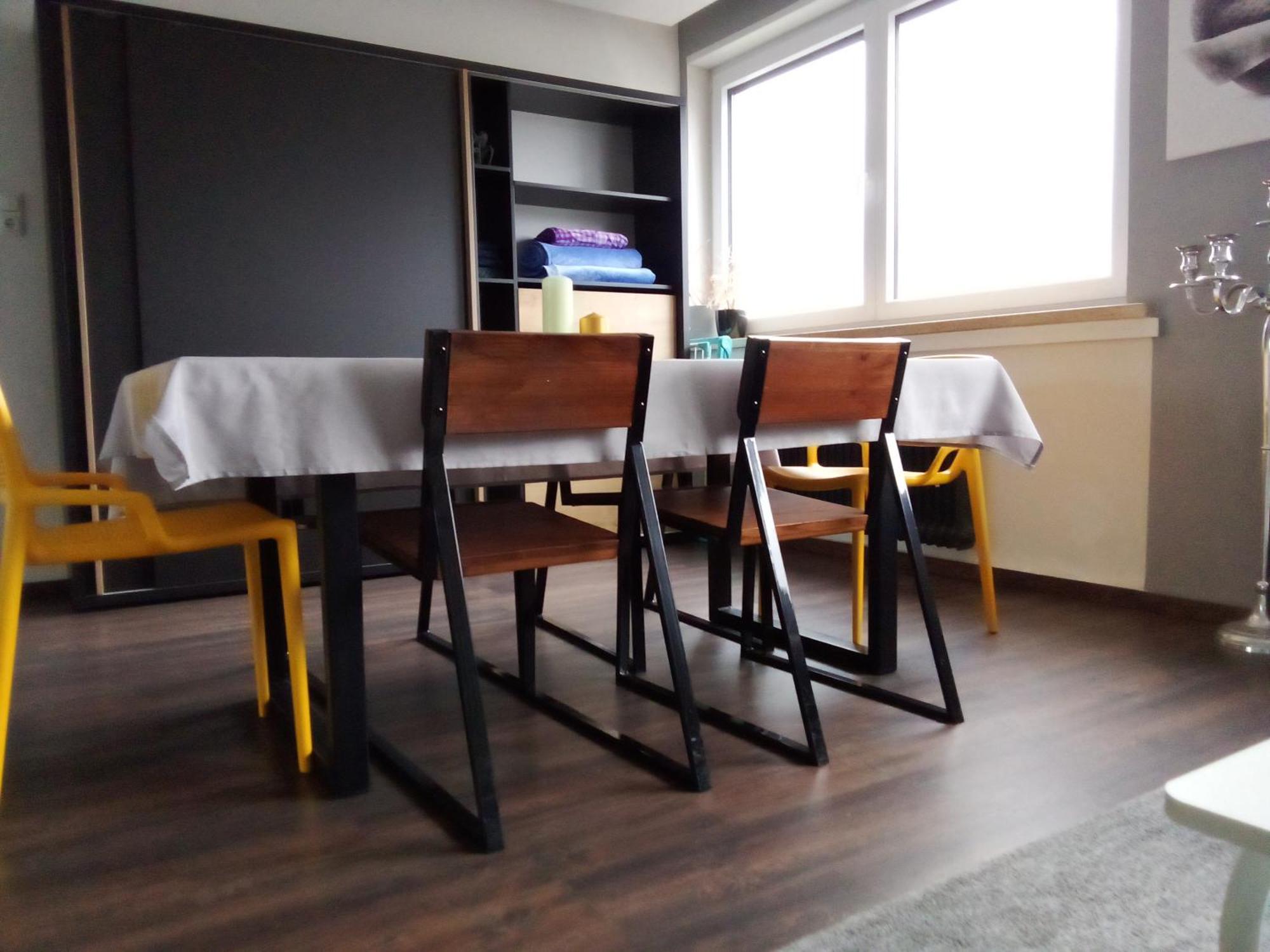 - Geraeumige 95 Qm Mit Balkon