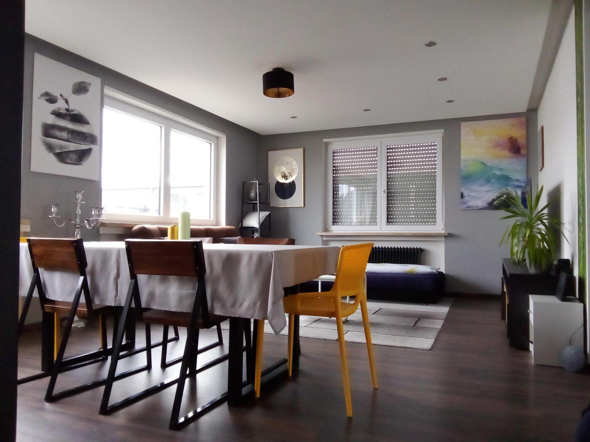 - Geraeumige 95 Qm Mit Balkon Appartement Augsburg
