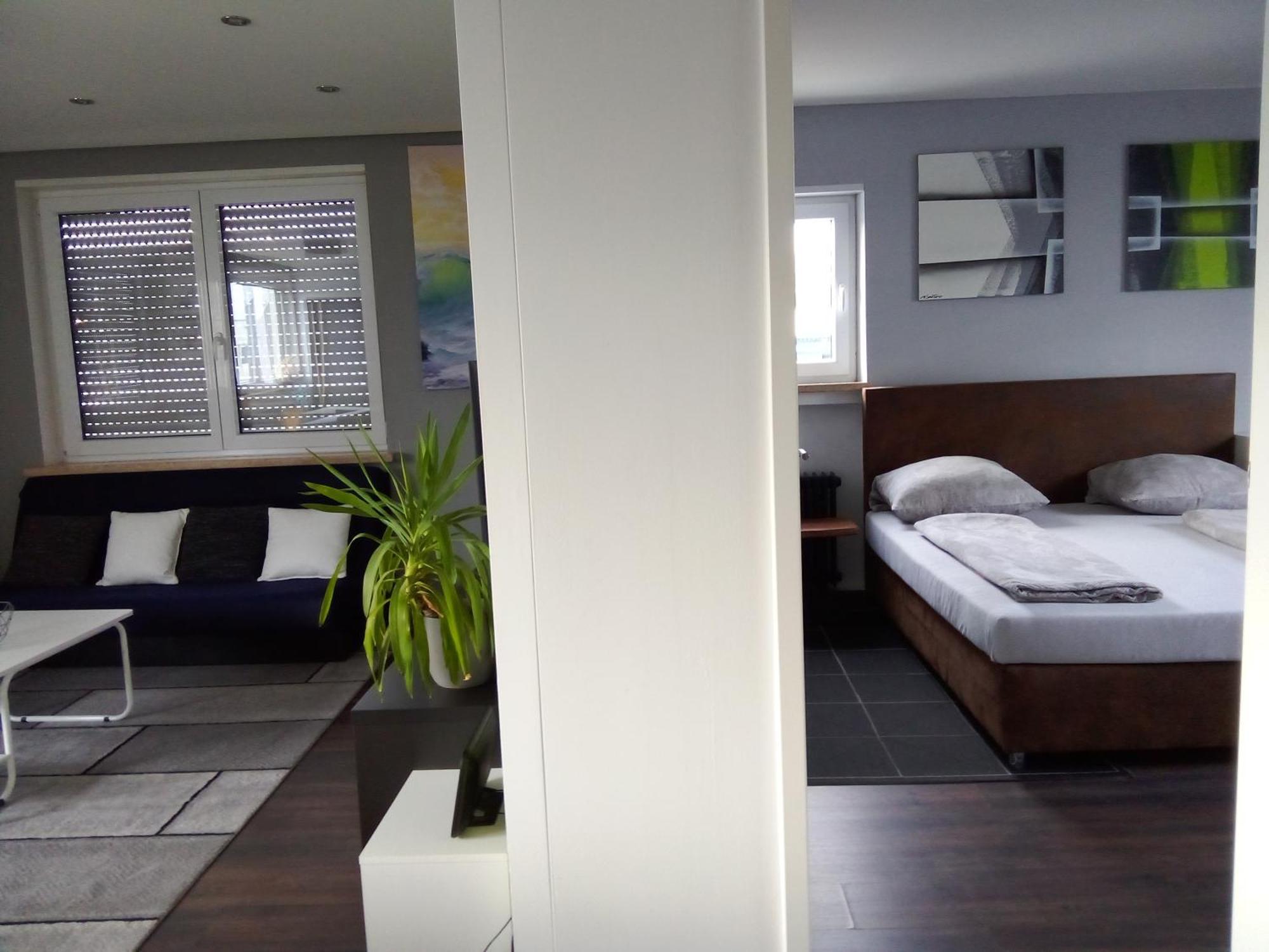 Appartement - Geraeumige 95 Qm Mit Balkon *